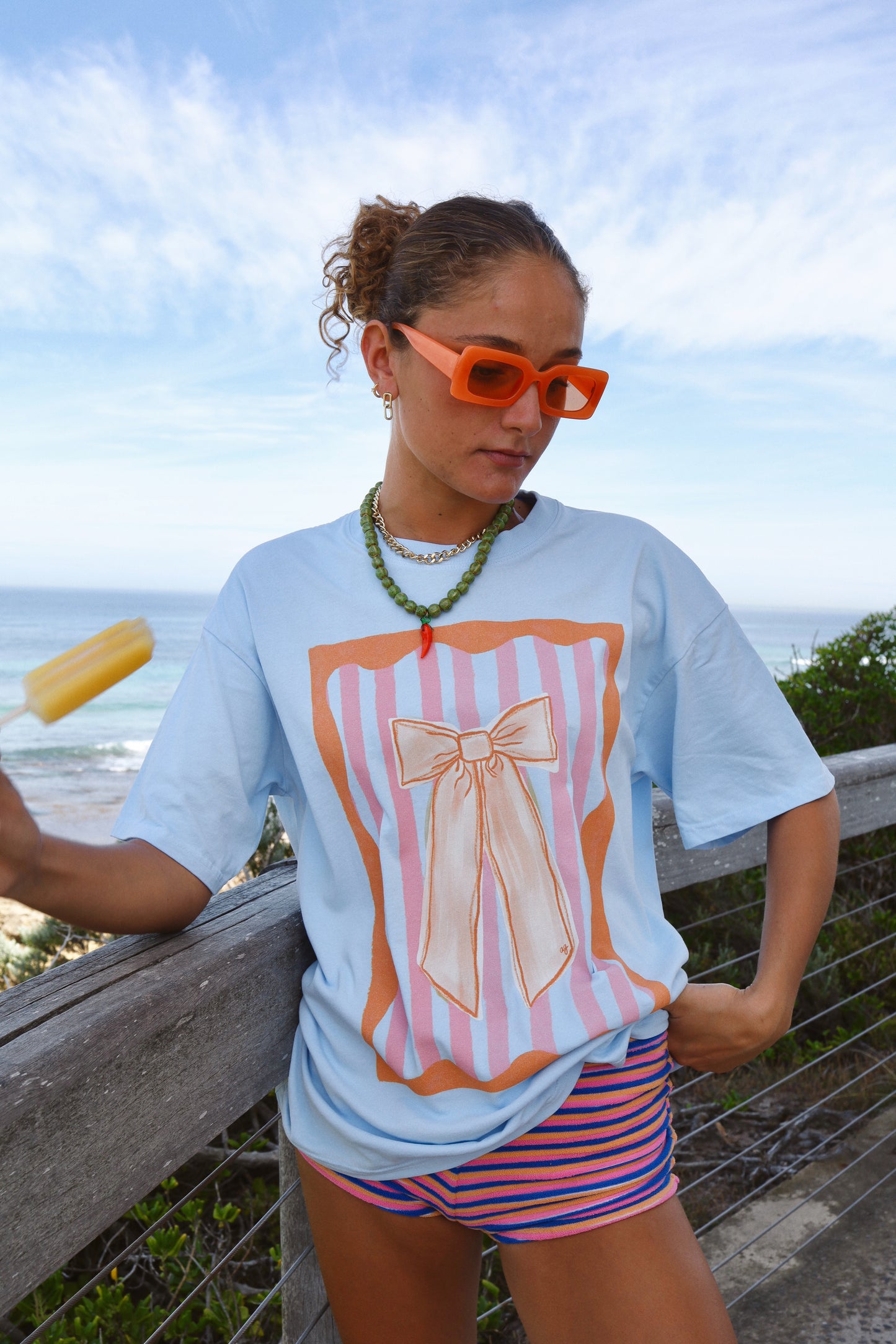 ‘Bow’ Oversized Graphic T-Shirt