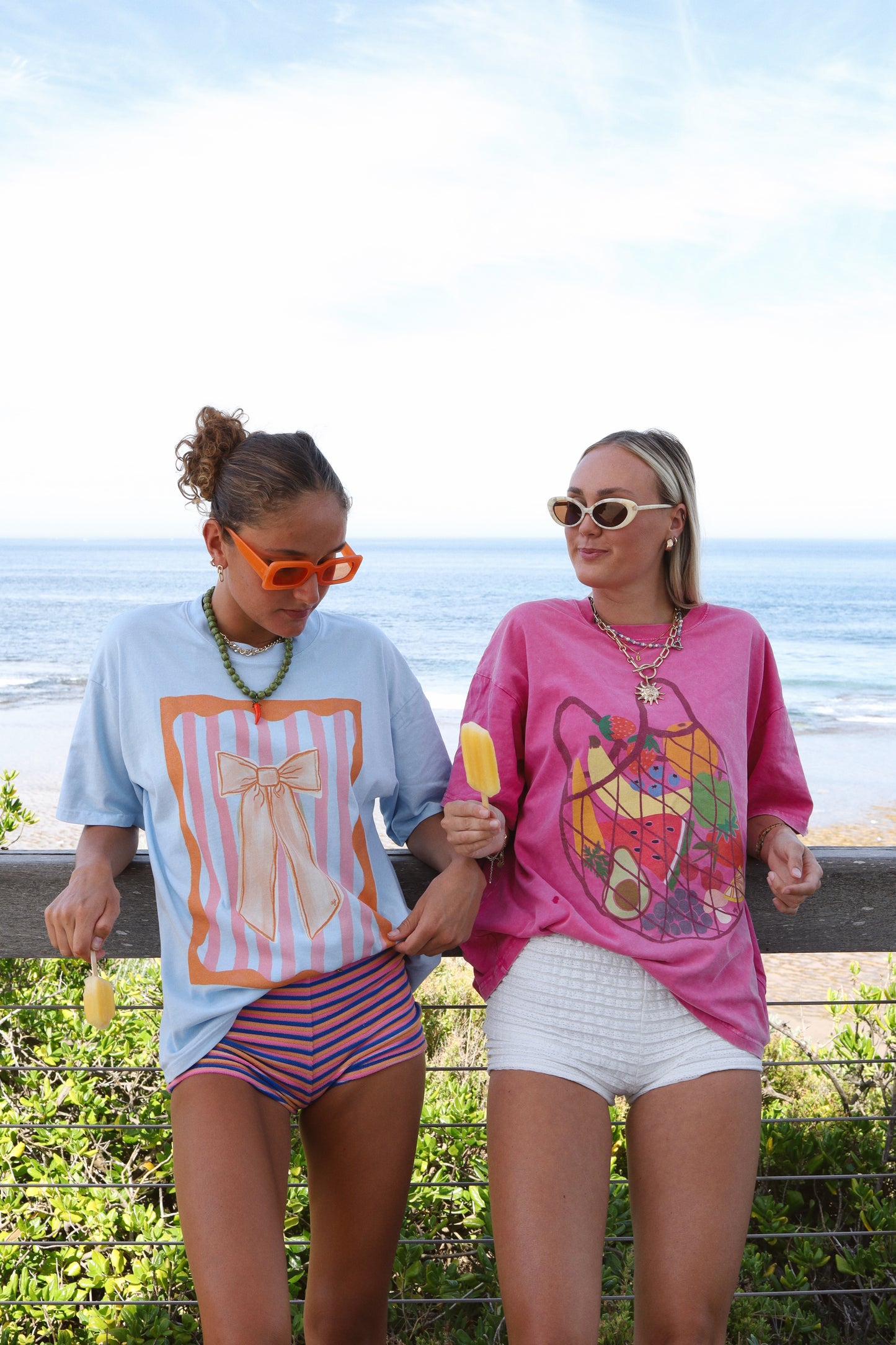 ‘Bow’ Oversized Graphic T-Shirt