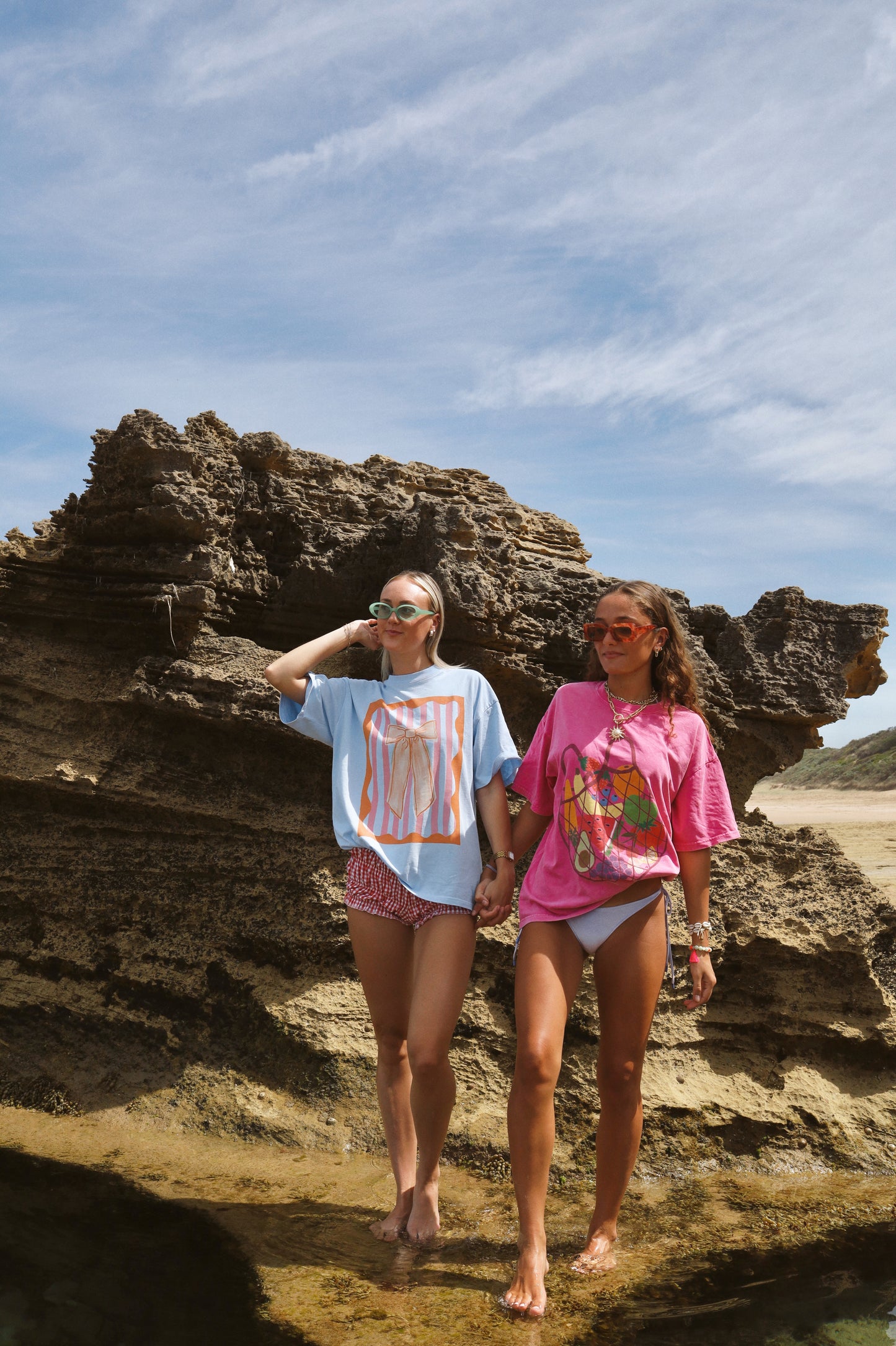 ‘Bow’ Oversized Graphic T-Shirt