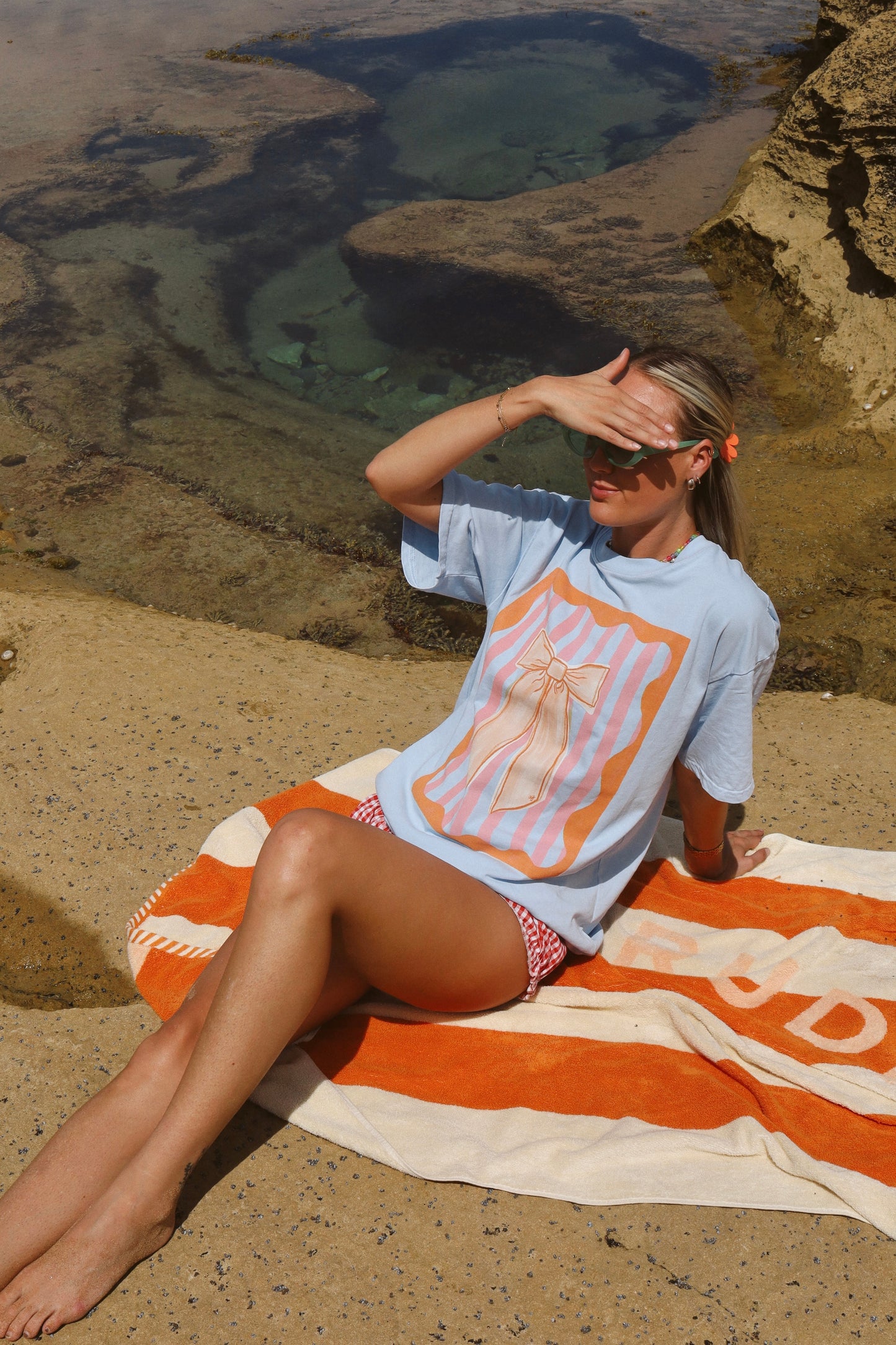 ‘Bow’ Oversized Graphic T-Shirt