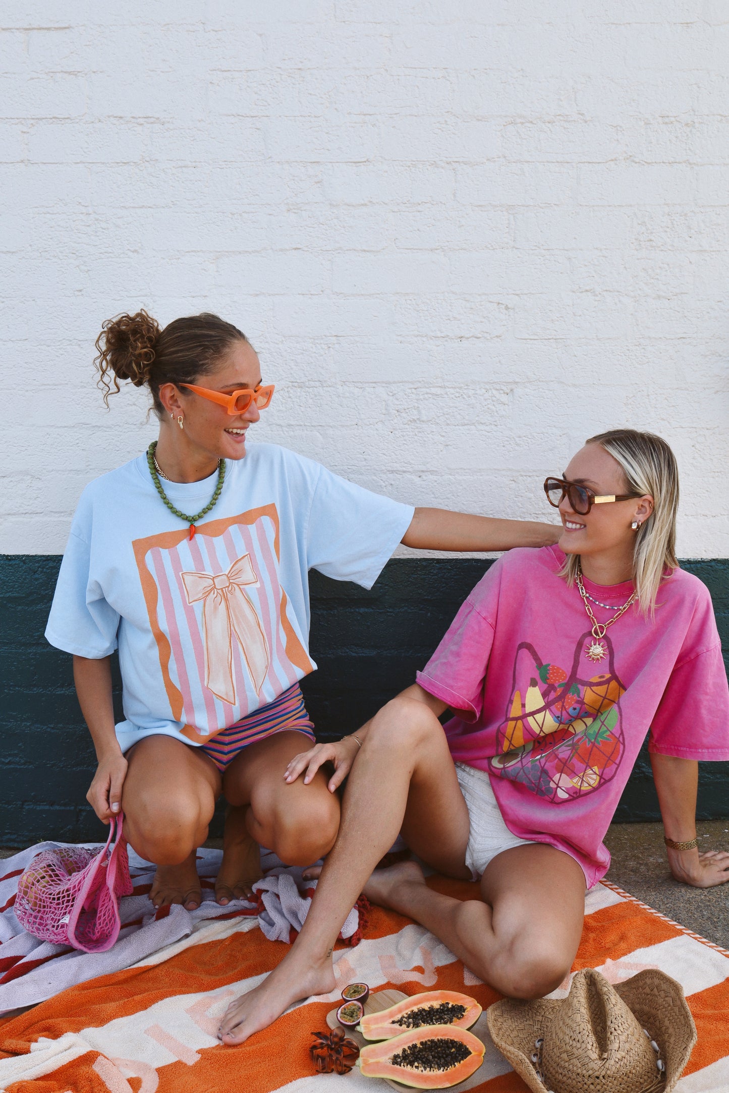‘Bow’ Oversized Graphic T-Shirt